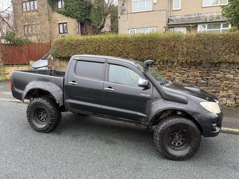 2010 Toyota Hilux Invincible 2010 D/Cab PickUp 3.0 D-4D 4WD 171 Auto PICK UP Diesel Automatic