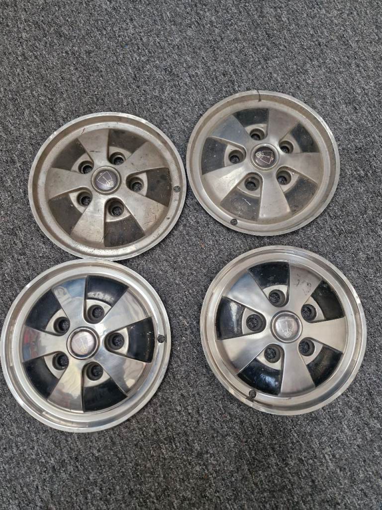 Rover P6 3.5LS Wheel Trims