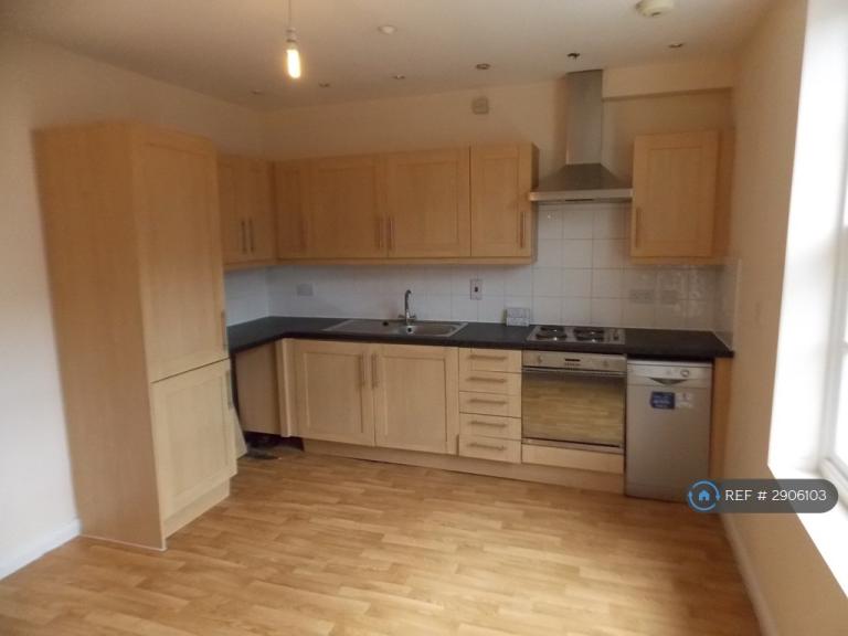 2 bedroom flat in Merchants Court, Bedford, MK42 (2 bed) (#2906103)