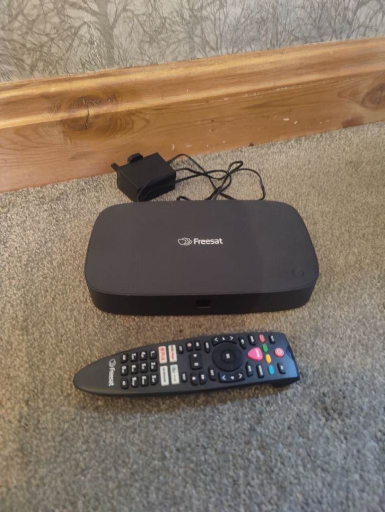Freesat Set Top Box & Remote – Good Condition