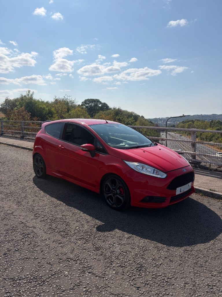 Ford, FIESTA, Hatchback, 2017, Manual, 1596 (cc), 3 doors