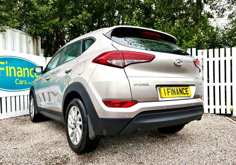 CAN'T GET CREDIT? CALL US! Hyundai Tucson 1.7 CRDi Blue Drive SE Nav - £199 DEPOSIT, £66 PER WEEK