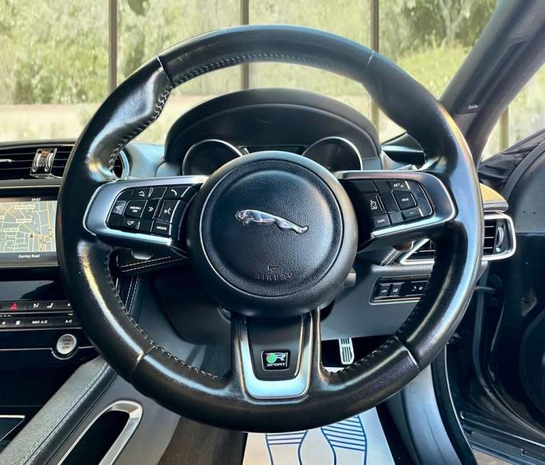  Jaguar F-Pace 2.0 D180 R-Sport SUV 5dr Diesel Auto AWD Euro 6 (s/s) (180 ps) Diesel Automatic