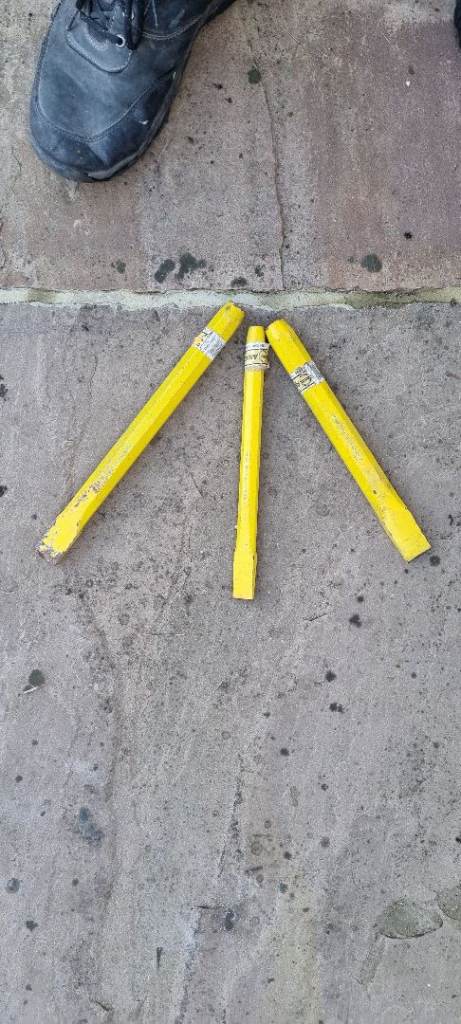 2 x brand new masonry bolster chisels