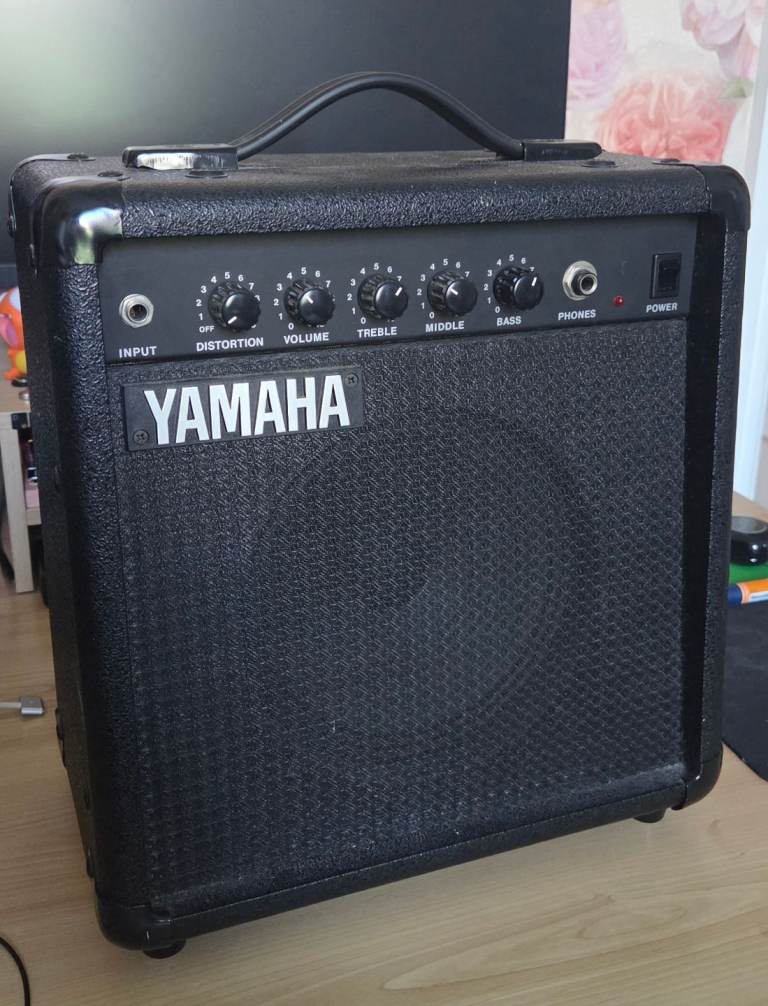 Yamaha HY-10G III 10W Guitar Amp Amplifier Combo