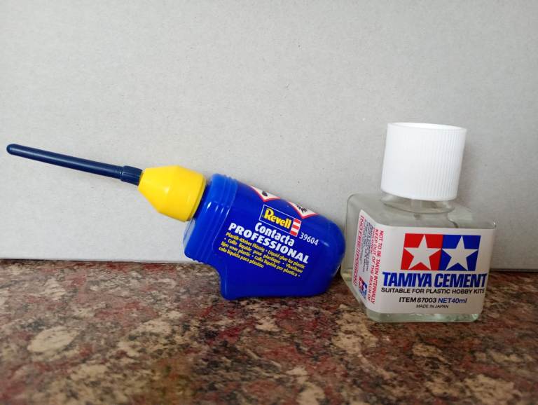 Model kits & Accessories 