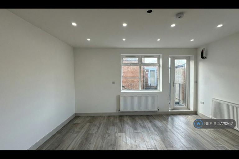 1 bedroom flat in High Street, Orpington, BR6 (1 bed) (#2779267)