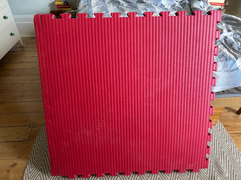 Two jigsaw martial arts mats (1m x 1m x 40cm)