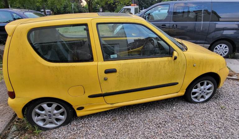 Fiat, SEICENTO, MICHAEL SCHUMACHER ADDITION Hatchback, 2001, Manual, 1108 (cc), 3 doors