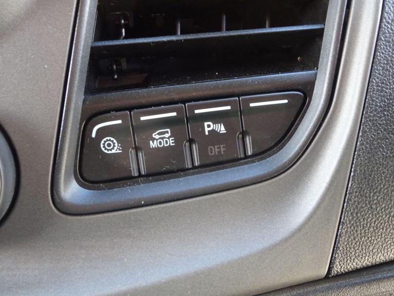 2021 Ford Transit Custom 2.0 320 EcoBlue Trend Kombi L2 H1 Euro 6 (s/s) 5dr MPV Diesel Manual