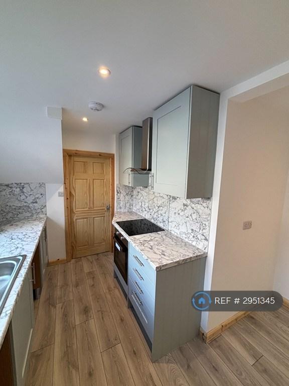 3 bedroom house in Barrie Road, Hereford, HR4 (3 bed) (#2951345)