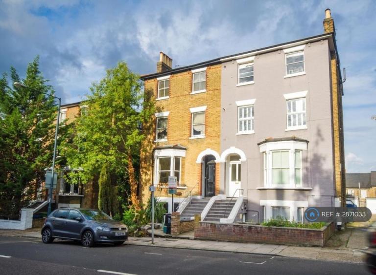 2 bedroom flat in Church Road, Richmond, TW10 (2 bed) (#2871033)