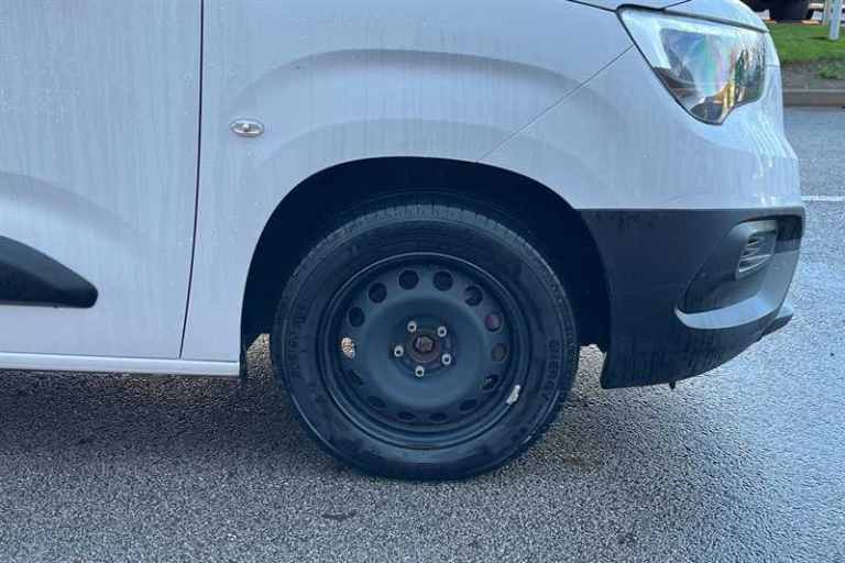 2022 Vauxhall Combo 1.5 Turbo D 2300 Dynamic Panel Van 6dr Diesel Manual L2 H1 Euro 6 (100 ps) Pa...