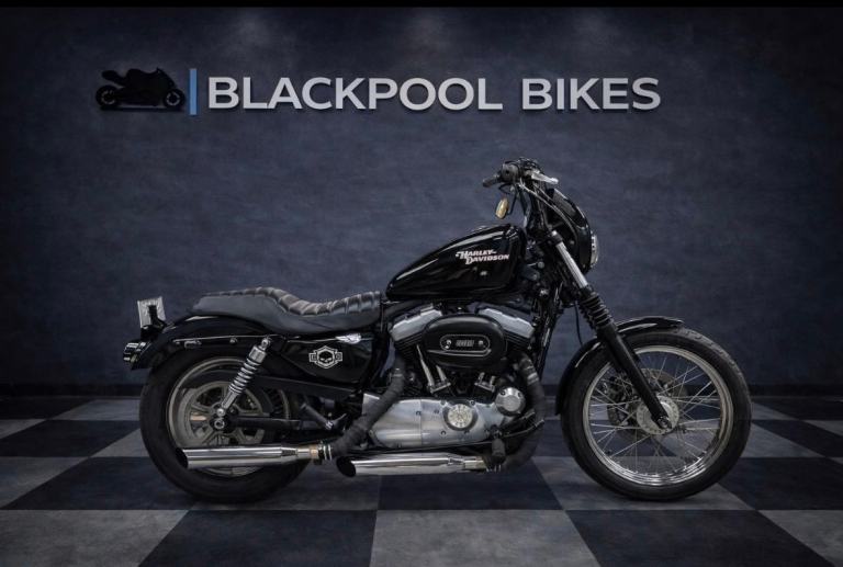 2008 - HARLEY - DAVIDSON SPORSTER XLH 883 - FUEL INJECTED - 18K MILES 