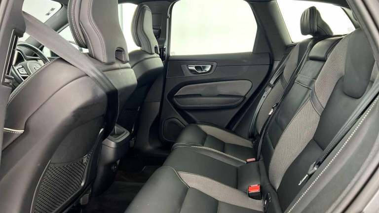 2021 Volvo XC60 R-Design, B5 AWD mild hybrid ESTATE Petrol/Electric Hybrid Automatic