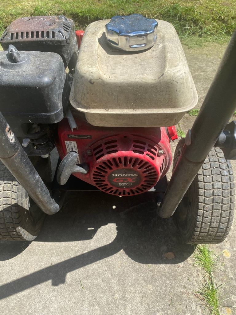 Honda V TUF 055 Pressure Washer - Fair Condition