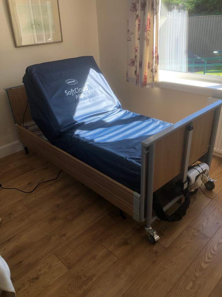 Opera Classic Profiling Single Electric Hospital Bed With Unused Serene Mattress 