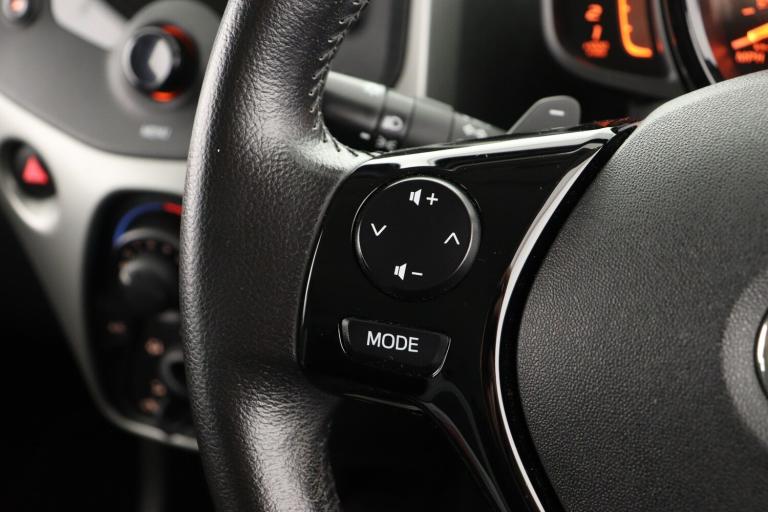 2017 Toyota AYGO 1.0 VVT-i X-Play 5dr x-shift HATCHBACK PETROL Automatic