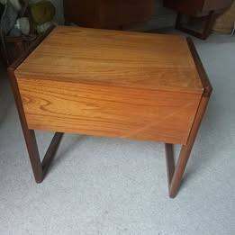 Retro Wooden Bedside Table with Storage