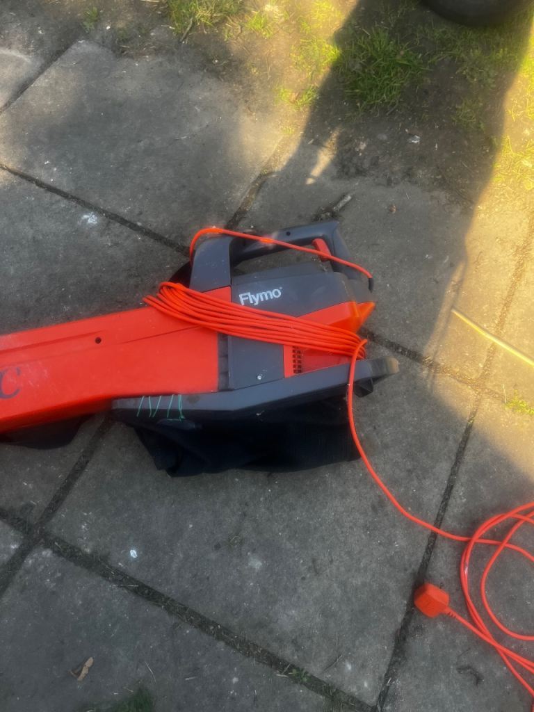 Flymo garden vac 