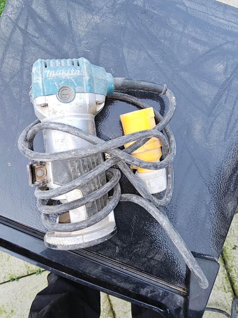 Makita small 110v router