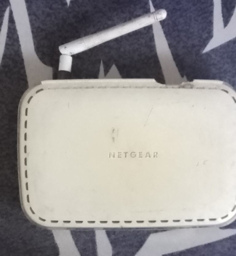 NETGEAR SKY BROADBAND DG834GT 108 Mbps 10/100 ROUTER 