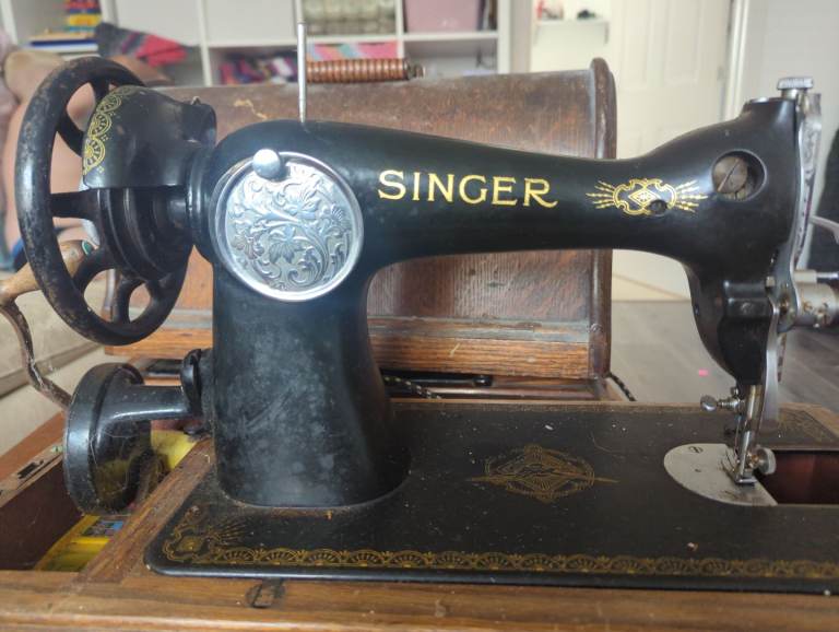 Singer sewing machine 