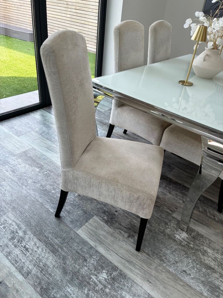 Contemporary dining table and 6 chairs