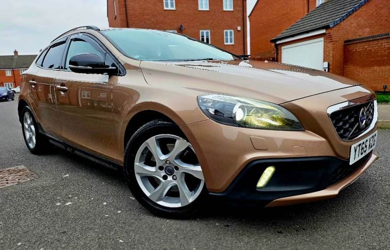 Volvo V40 Cross Country Automatic 