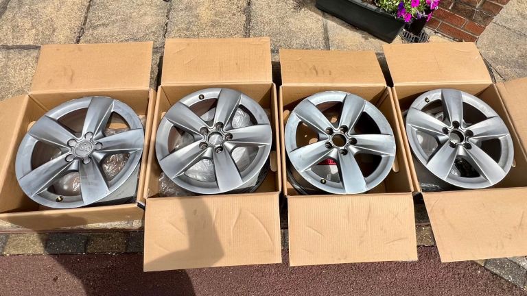 Alloy wheels