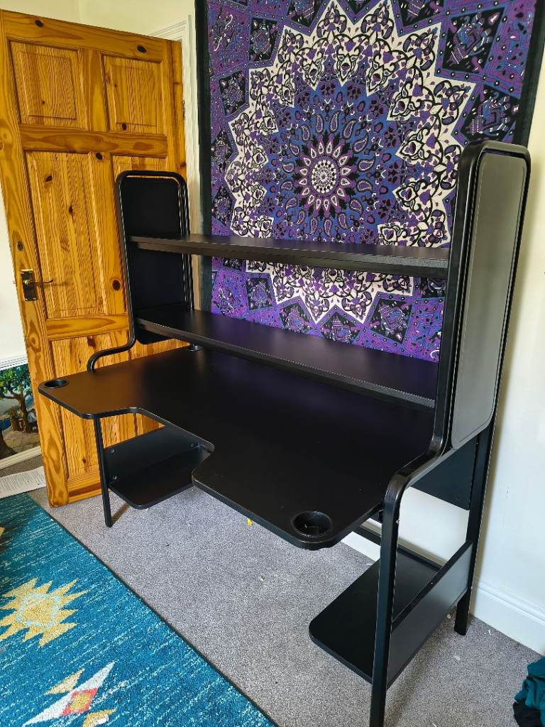Fredde Black Gaming Desk, Worth £200 