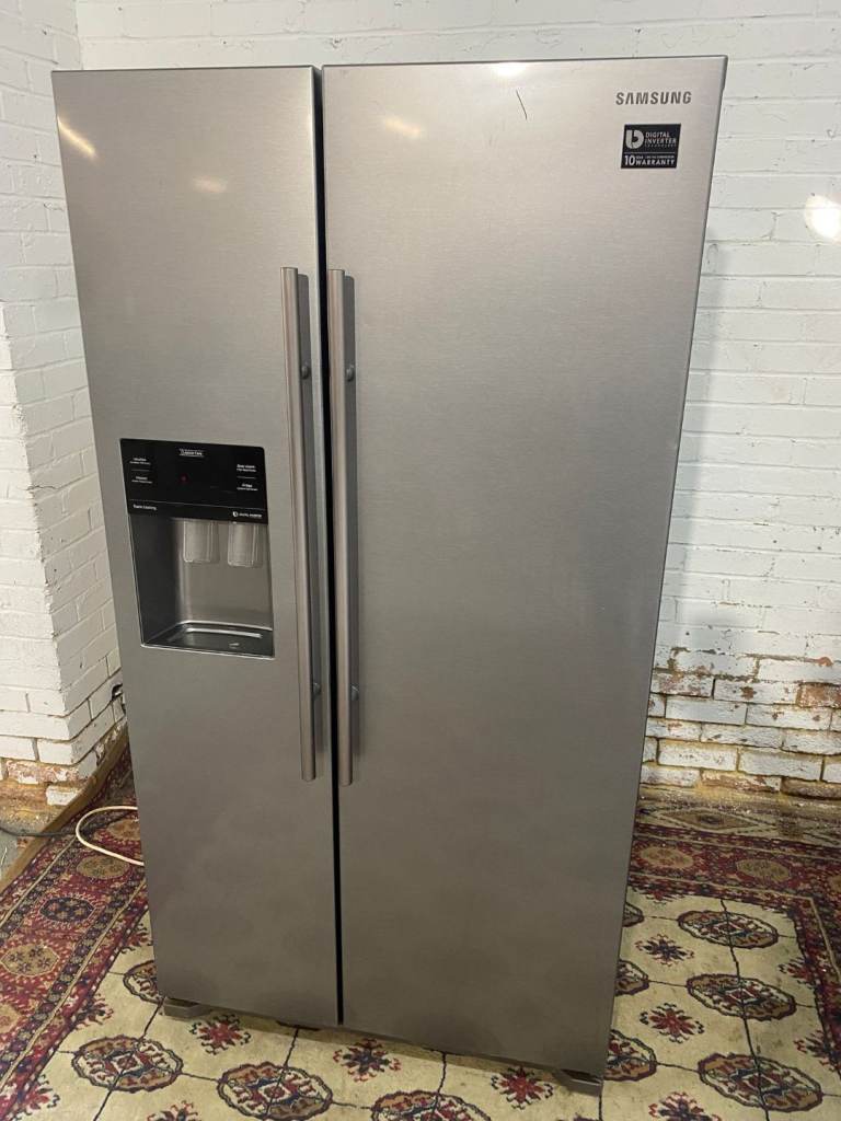 Beautiful Samsung Grey Plumb In American Fridge Freezer For Sale No Offers Works Excellent