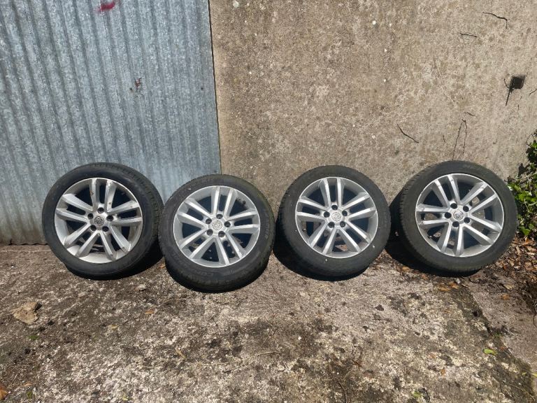 VAUXHALL VECTRA C 17" SILVER ALLOY WHEEL 215/50ZR17