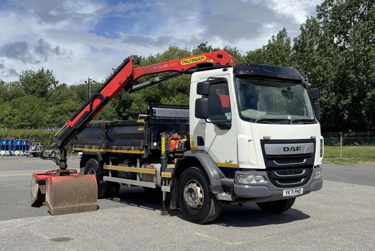 2021 71 plate Euro 6 DAF LF260 4X2 18T Tipper Grab