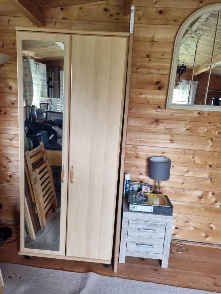 Single door wardrobe