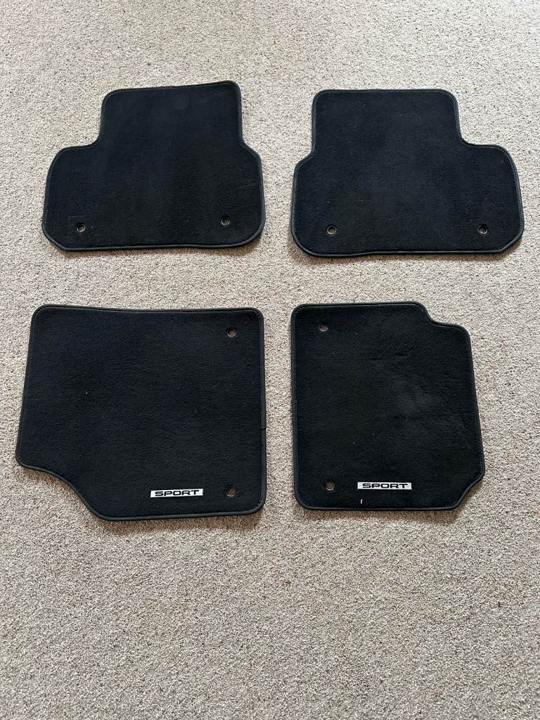 image for Land Rover Discovery Sport - Carpet mats in excellent condition