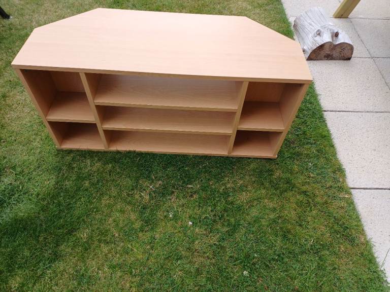 FREE TO COLLECT Oak effect TV corner unit with Shelves – Good Condition