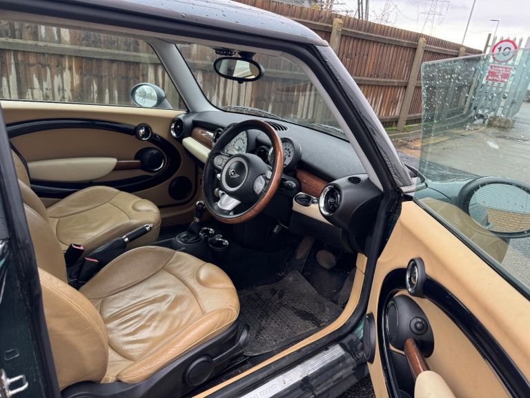 Mini Cooper Hatch Auto Petrol Automatic 
