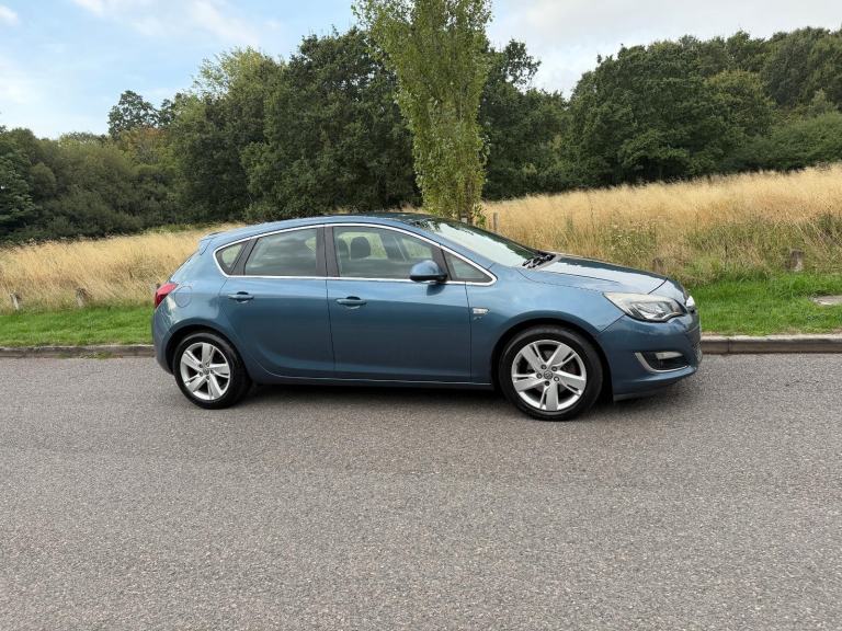 Vauxhall Astra 2.0 CDTi SRi 5dr - LONG MOT - 35 TAX DIESEL MANUAL 2012/62