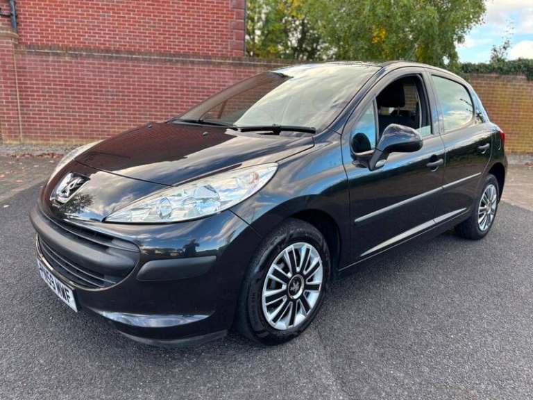 Peugeot 207 URBAN 5 DOOR ONLY 63k GOOD RUNNER TOO GOOD TO TRADE AWAY