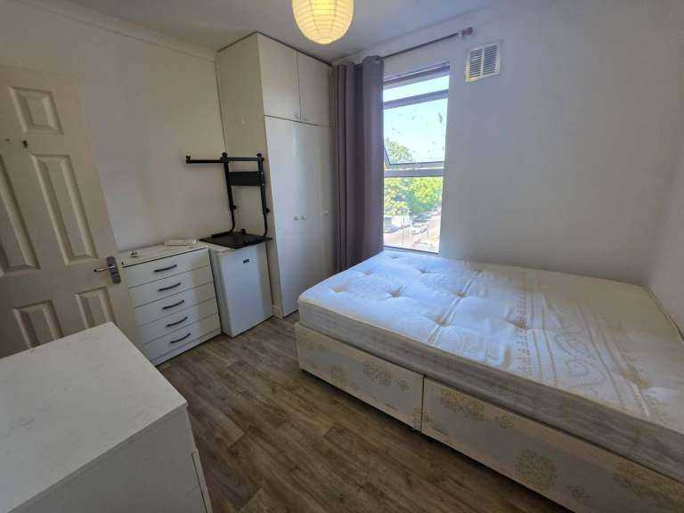 Double Room with Private En-Suite — All Bills Included