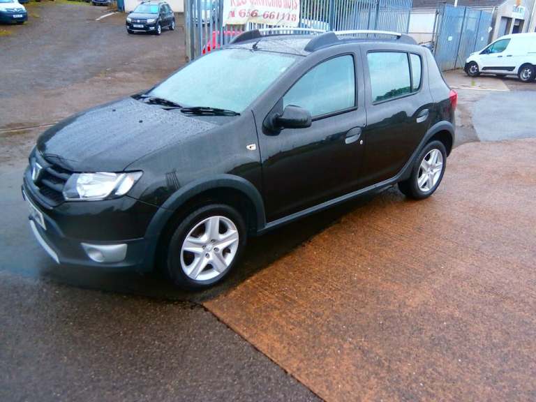 2013 Dacia Sandero Stepway 1.5 dCi Ambiance Hatchback 5dr Diesel Manual Euro 5 (90 ps) Hatchback ...