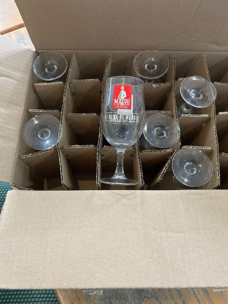 8x new madri half pint glasses