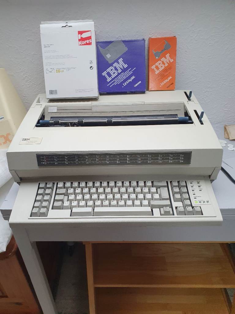 IBM Computer wheelwriter 1500