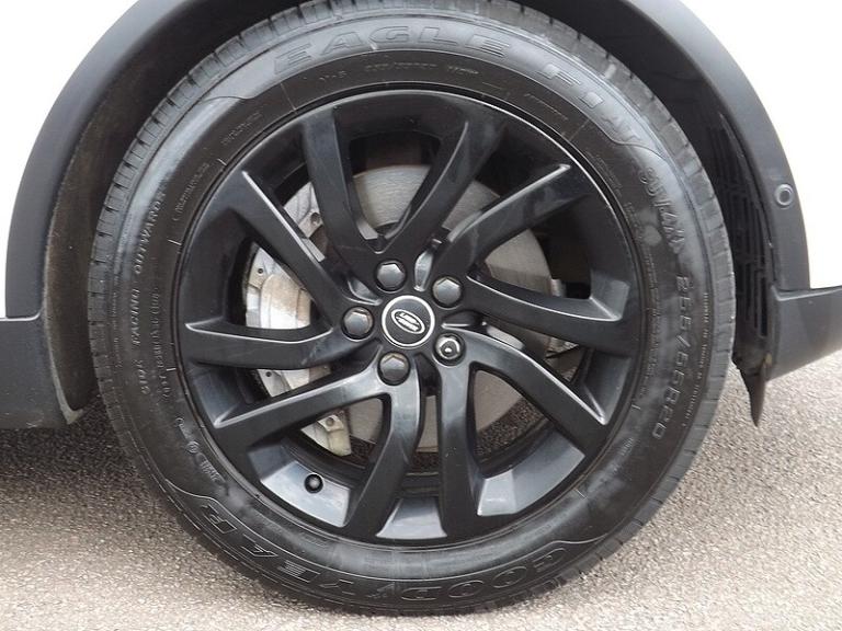 2018 Land Rover Discovery 3.0 SDV6 HSE 5dr Auto ESTATE DIESEL Automatic