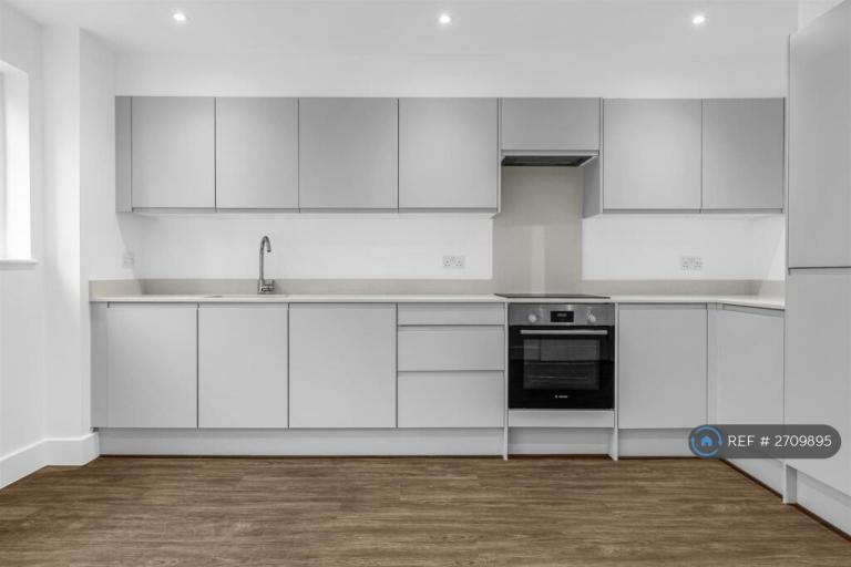 2 bedroom house in High Street, Widford, Ware, SG12 (2 bed) (#2709895)