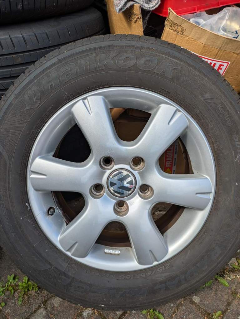 VW Transporter T5 alloy wheels and tyres