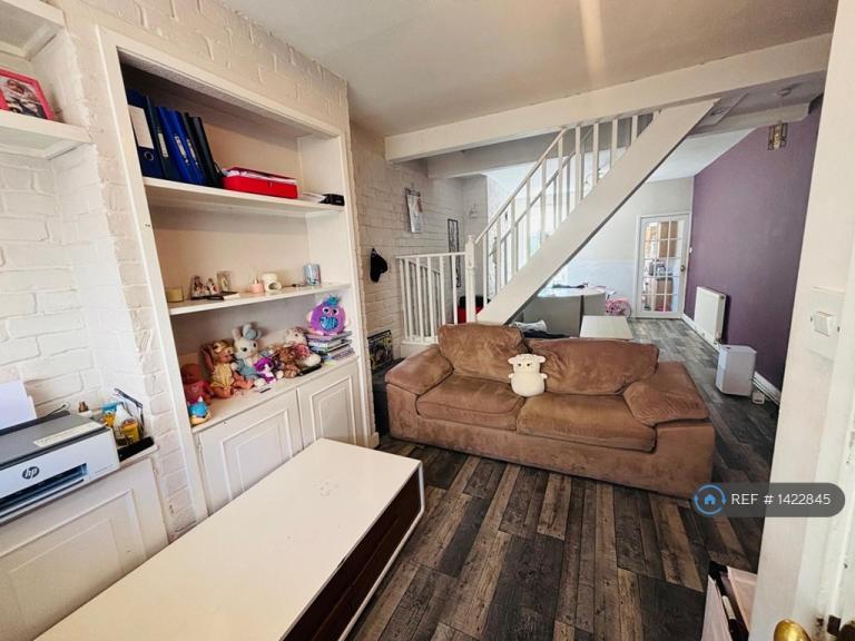 2 bedroom house in Sheridan Street, Leic, LE2 (2 bed) (#1422845)