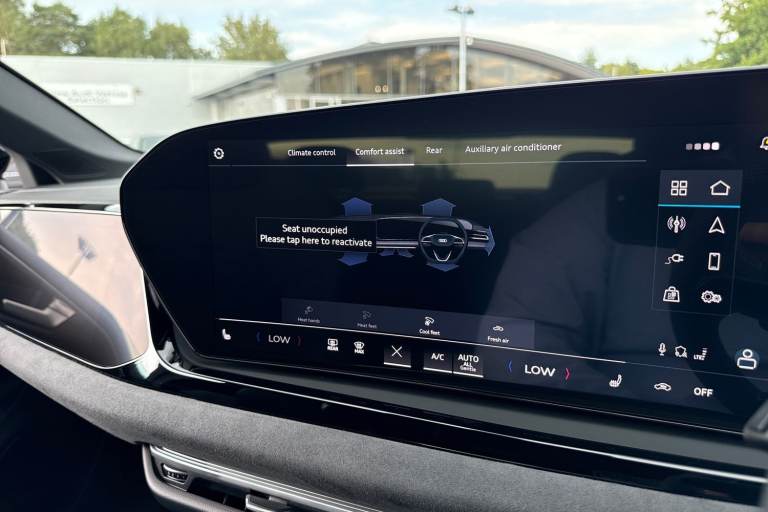 2025 Audi A6 Saloon 2.0 e-hybrid 25.9kWh Launch Edition S Tronic quattro Euro 6 (s/s) 4dr Saloon ...