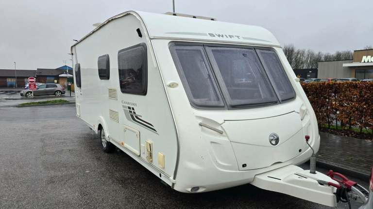 SWIFT ELDDIS LUNAR ABBEY BESSACARR COMPASS FIXED , 4 OR 2 BERTH -CARAVAN WANTED